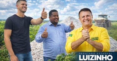 O prefeito Lucas Nunes e o vereador Rogério Barbosa agradeceram ao deputado Luizinho Goebel pela destinação do recurso para compra de calcário em Primavera de Rondônia