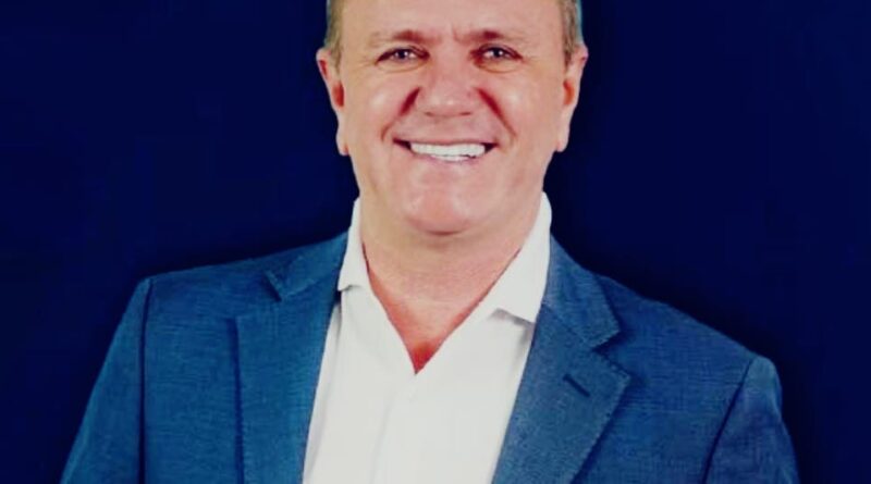 Deputado Luizinho Goebel apresenta prestação de contas do mandato com investimentos em Vilhena