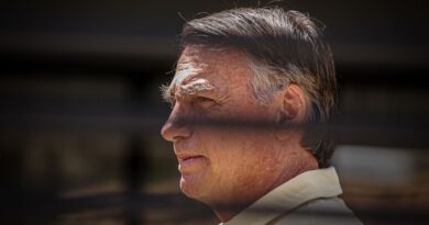 Bolsonaro permanece na UTI com quadro estável e sem previsão de alta, diz hospital - Bolsonaro na UTI