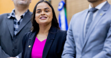 Deputada Dra. Taíssa promove entrega de trator para fortalecer a bacia leiteira em Nova Mamoré - entrega de trator em Nova Mamoré