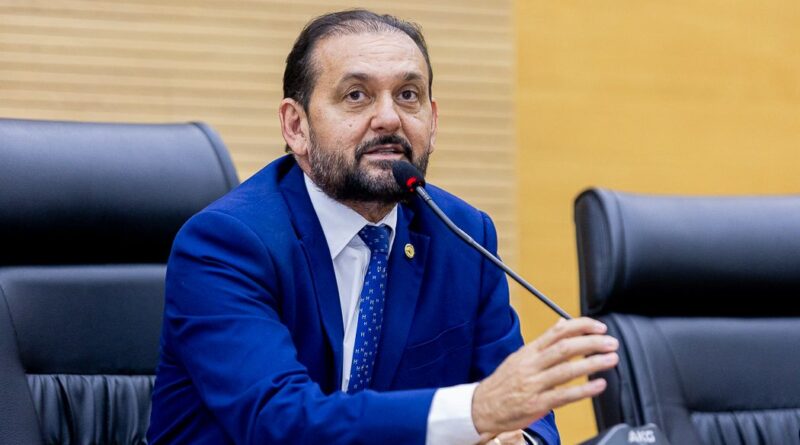 Deputado Laerte Gomes destina R$ 500 mil para fortalecer agricultura em Theobroma - implementos agrícolas em Theobroma