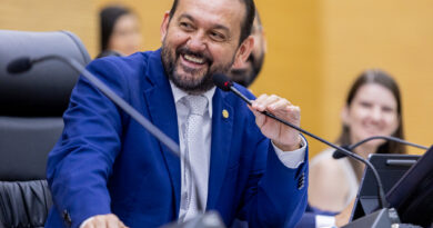 Deputado Laerte Gomes homenageia servidores do DER-RO e concede título a Cel. Eder Fernandes - homenagem servidores DER-RO