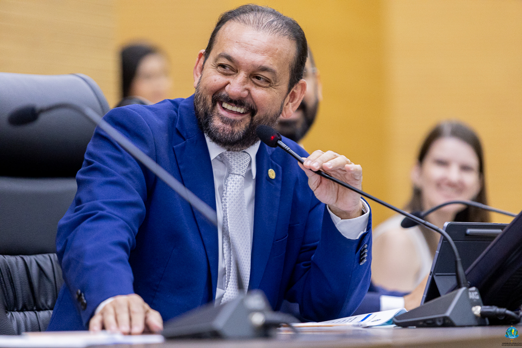 Deputado Laerte Gomes homenageia servidores do DER-RO e concede título a Cel. Eder Fernandes - homenagem servidores DER-RO