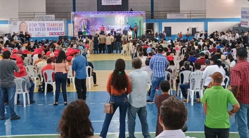 Entrega de títulos de terra em Ji-Paraná garante segurança jurídica a centenas de famílias do Setor Chacareiro do Aeroporto