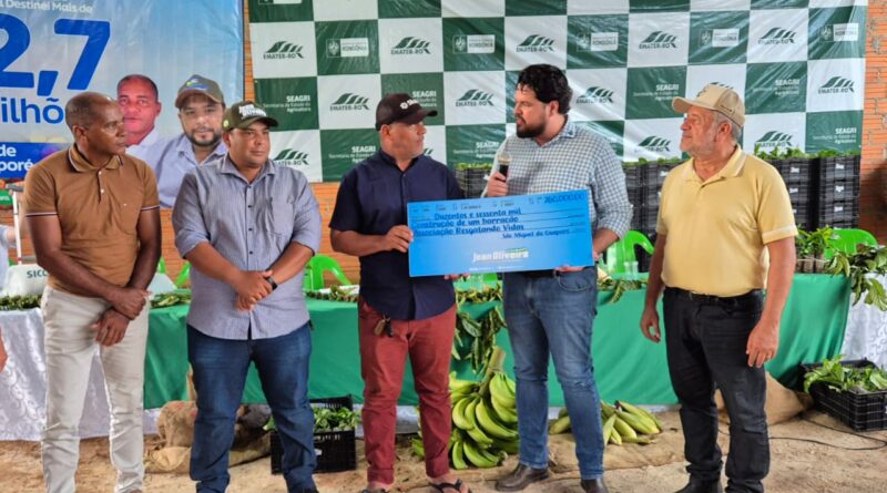 Jean Oliveira entrega barracão para Associação Unidos Resgatando Vidas em São Miguel do Guaporé