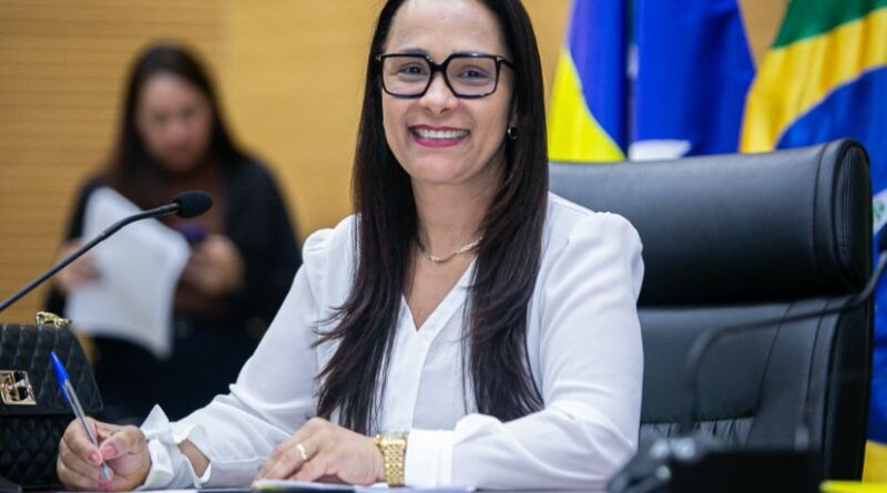 Deputada Rosangela Donadon solicita ao DER obras de melhorias nas vias de Novo Plano, em Chupinguaia