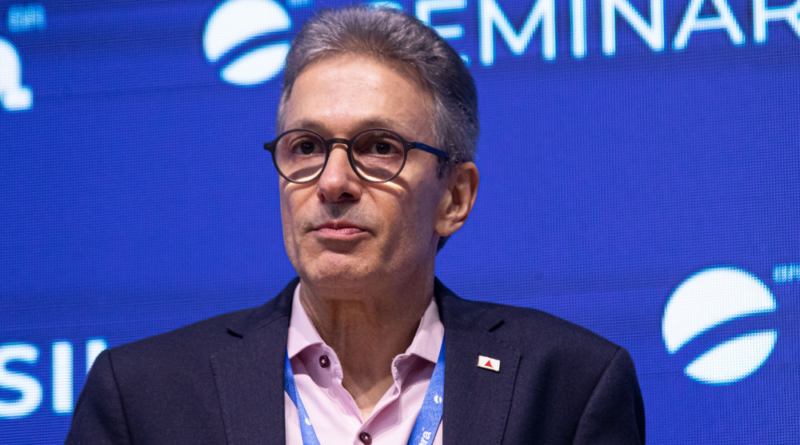 Zema renuncia ao governo de Minas Gerais para iniciar pré-campanha presidencial em 2026 - Zema renuncia governo Minas Gerais