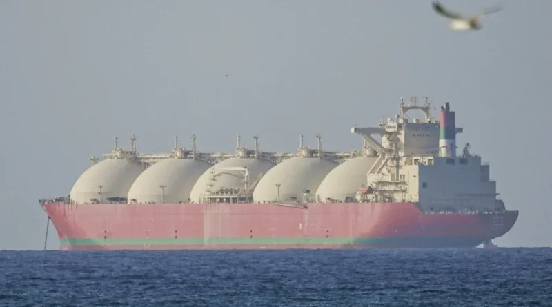 Preço do petróleo recua 10% após reabertura do Estreito de Ormuz em trégua no Oriente Médio