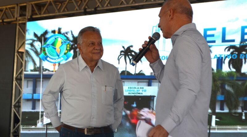 Agrocom 2026 em Cerejeiras destaca perspectivas do agronegócio com palestra de Roberto Rodrigues - Agrocom 2026 Cerejeiras