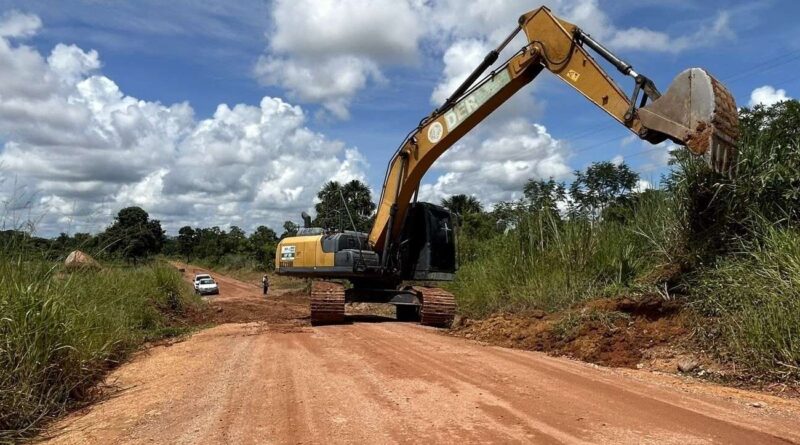 Deputada Cláudia de Jesus solicita recuperação da RO-418 entre Cacoal e divisa com Mato Grosso