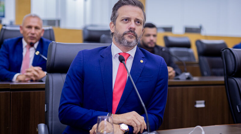 Deputado Delegado Lucas solicita vistoria técnica em quadra poliesportiva da Escola João Paulo II em Rondônia - vistoria técnica quadra poliesportiva