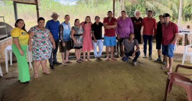 Dra. Taíssa discute melhorias no acesso da antiga Estrada de Ferro Madeira-Mamoré com agricultores e ribeirinhos - acesso antiga Estrada de Ferro Madeira-Mamoré