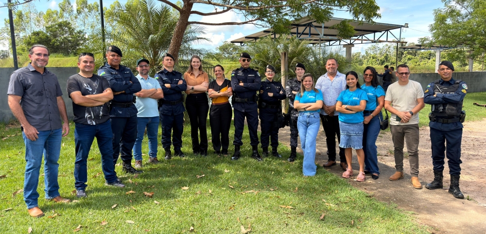 Entrega de armamentos reforça segurança pública na BR-429 com apoio da deputada Gislaine Lebrinha - entrega de armamentos BR-429