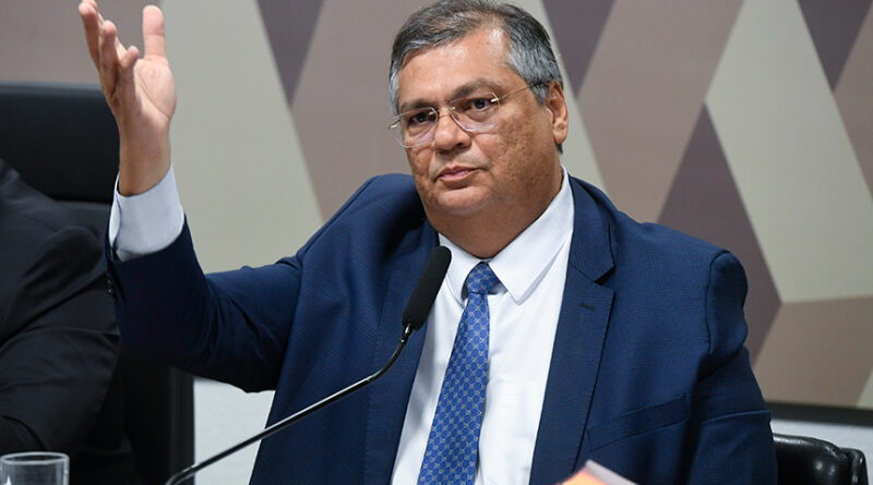 Fim da aposentadoria compulsória para juízes é discutido na CCJ do Senado