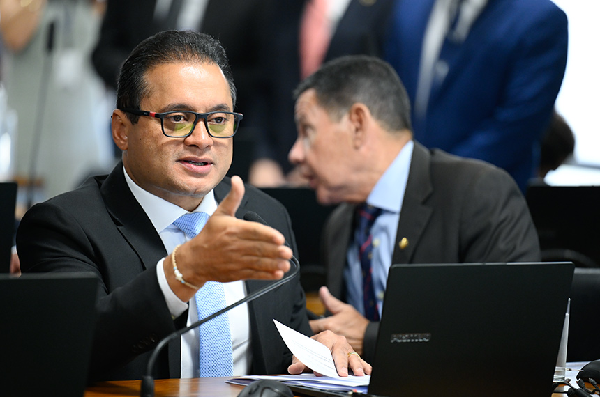 Projeto aprovado no Senado garante emissão gratuita de documentos para pessoas em situação de rua