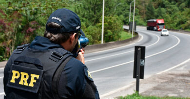 Projeto isenta comprador de veículo usado de multas do antigo proprietário após transferência - comprador de veículo usado não paga multas do antigo dono