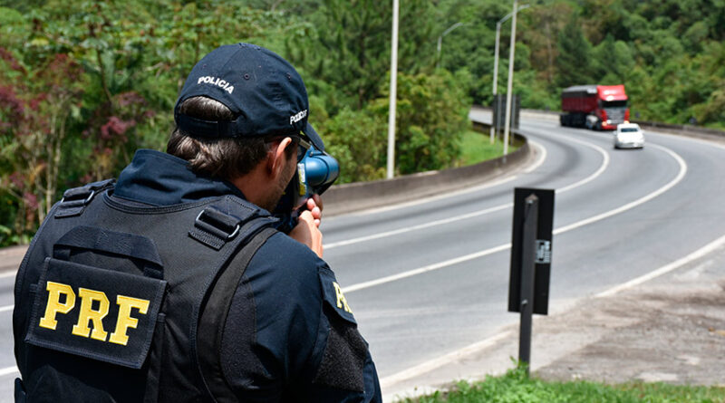 Projeto isenta comprador de veículo usado de multas do antigo proprietário após transferência - comprador de veículo usado não paga multas do antigo dono