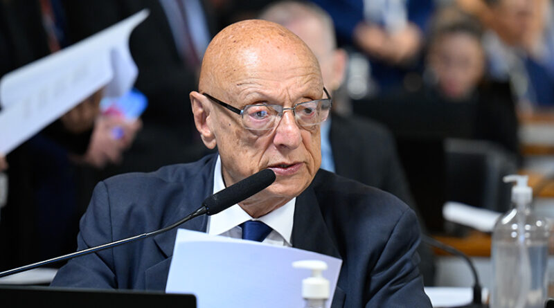 Projeto que regula uso compartilhado de postes por energia e telecom vai à Câmara