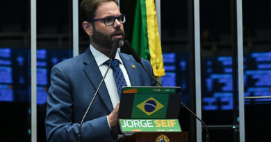 Senador Jorge Seif pede sessão do Congresso para discutir veto à dosimetria das penas do 8 de janeiro