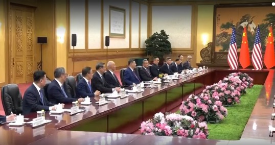 China pede trégua no Oriente Médio e destaca tensão sobre Taiwan em visita de Trump - visita de Trump à China