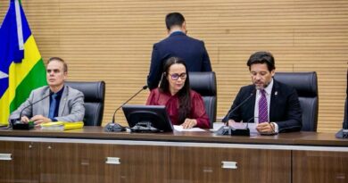 Deputada Rosangela Donadon faz indicação de reforma urgente da quadra poliesportiva e banheiros da Escola Capitão Cláudio Deputada Rosangela Donadon faz indicação de reforma urgente da quadra poliesportiva e banheiros da Escola Capitão Cláudio