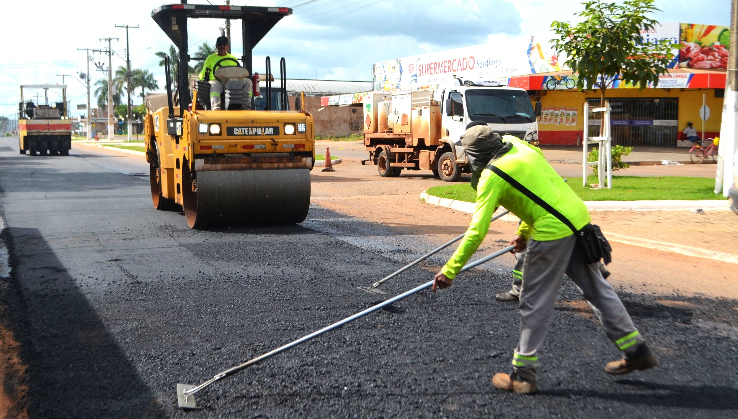 Obras de recapeamento em Cerejeiras impulsionam transformação urbana com investimento de R$ 8,5 milhões