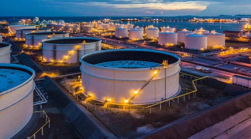 Preço do petróleo ultrapassa US$ 111 após nova ameaça de Trump ao Irã