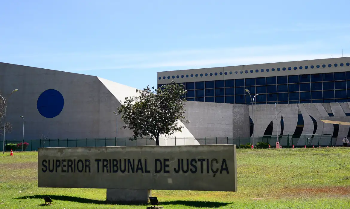 STJ investiga uso de prompts de IA para fraudes em processos eletrônicos - fraude com prompts de inteligência artificial