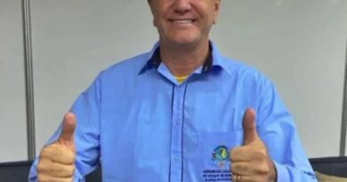 Luizinho Goebel destina recurso no valor de R$ 70 mil para equipamentos de informática da APAE de Buritis