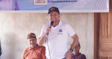 Associações de Santa Luzia e Espigão do Oeste recebem implementos com apoio de Cirone